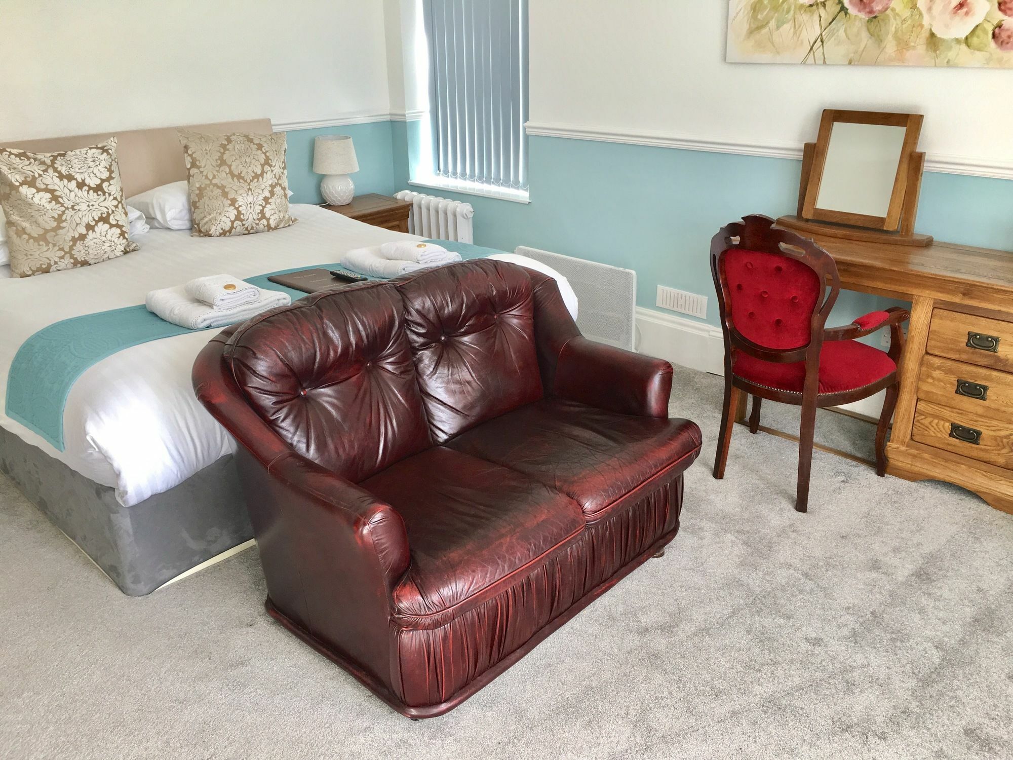 The Cimon Guest house 4*